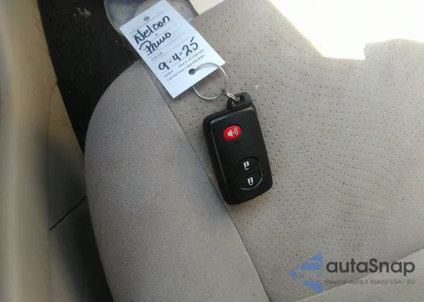 2015 Toyota Prius Two z USA, uszkodzony, nr VIN JTDKN3DU0F0464830